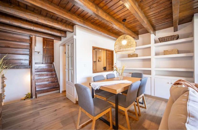 Casa Catania-Acogedora Casa Con Impresionantes Vistas-Fibra Optica Villa Salardu Bagian luar foto